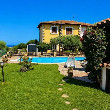 Holiday home Rosa 4 *